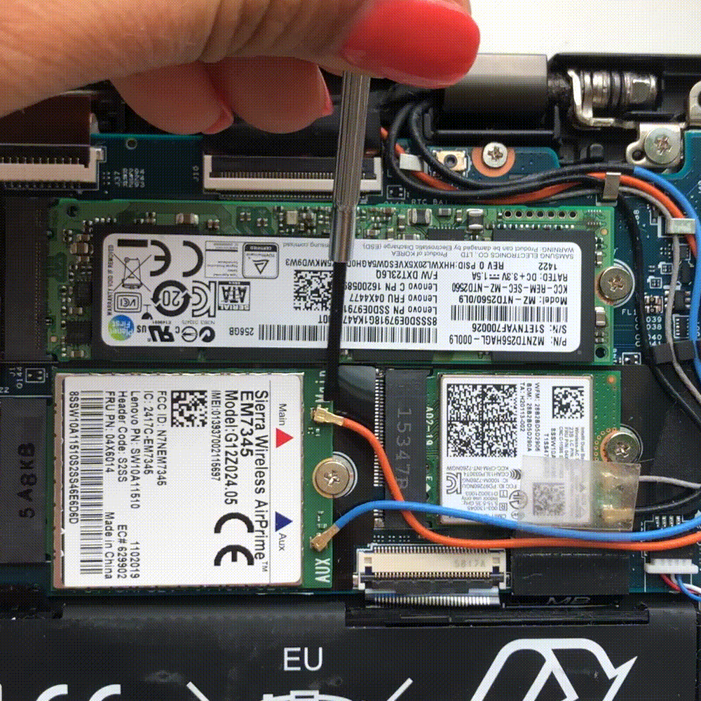 Disconnecting antenna cables